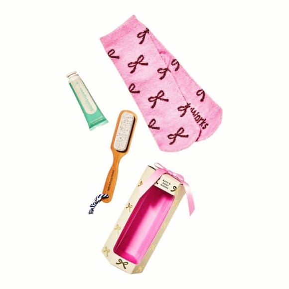 NEW Bath and Body Works Foot Routine Gift Set - Picture 2 of 3